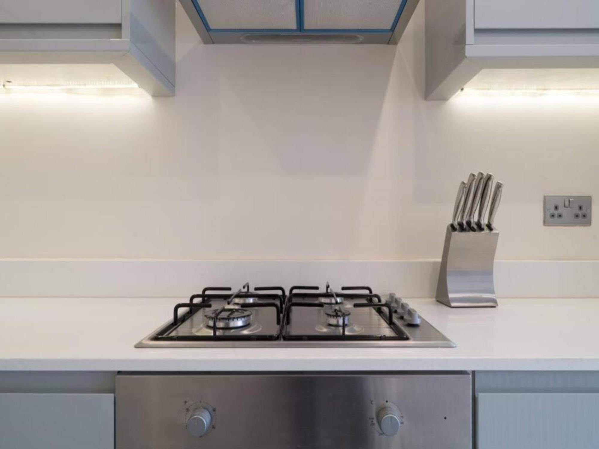 Pass The Keys Ealing Queen Of The Suburbs 2Bd Apartment 런던 외부 사진